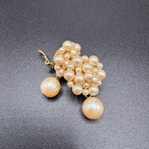 Elegant Vintage Gold Pearl Cluster Clip Earrings 1960’s